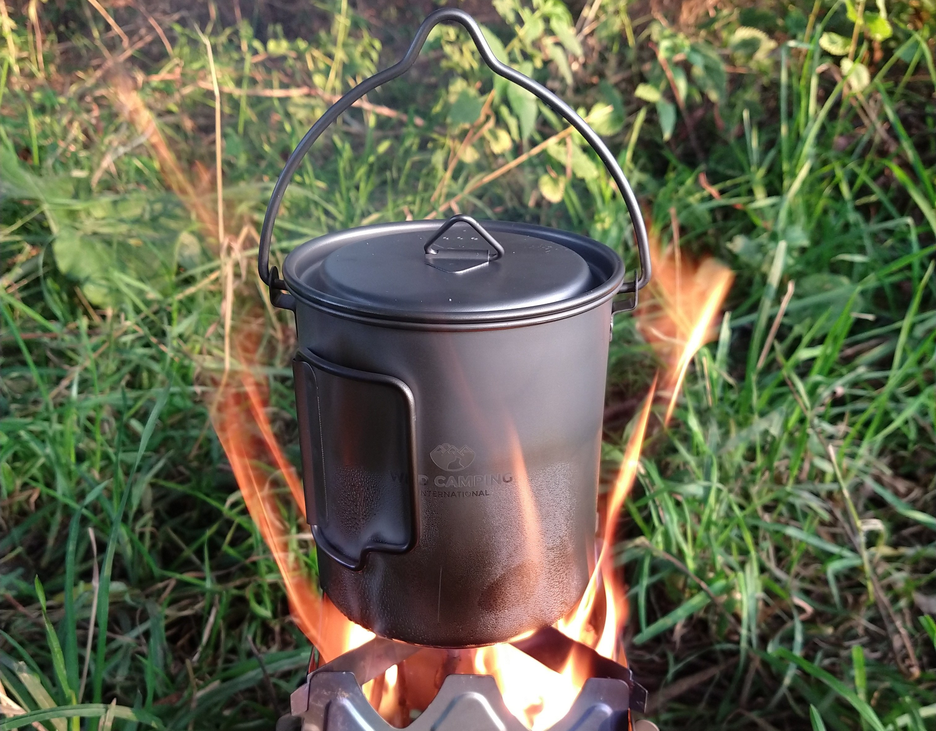750ml Wild Camping International titanium stove